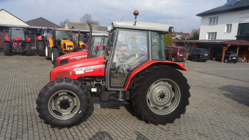 Massey Ferguson 4245 sprowadzony 4x4 2001r. mechaniczny