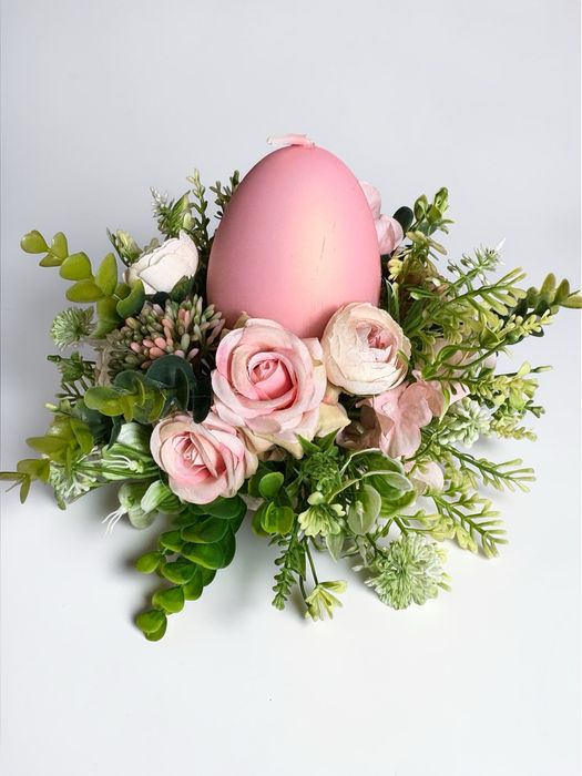 Swiecznik wiosenny wielkanocny jajko