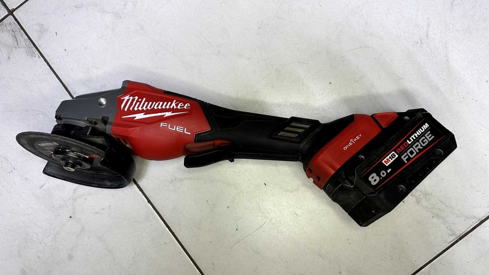 Акумуляторний  Перфоратор/болгарка Milwaukee M18