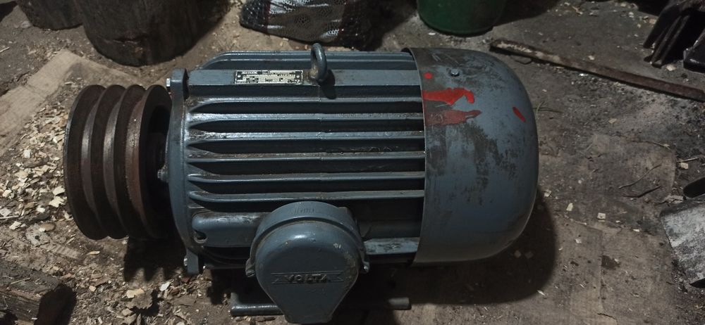 Продам електродвигун 11квт