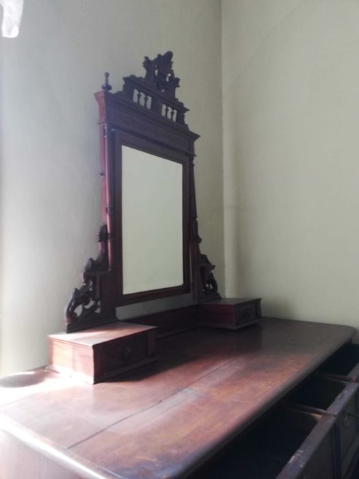 Cómoda com toucador