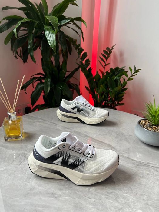 New Balance Elite V4, НБ