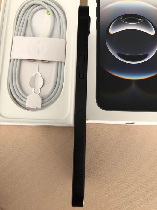 iPhone 16e 128gb never lock фіз сім 100%