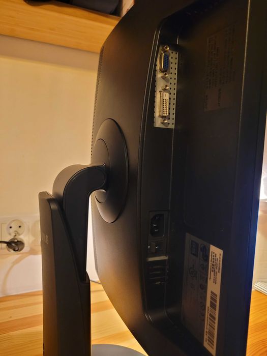 Monitor Samsung SyncMaster 943B 19" Pivot