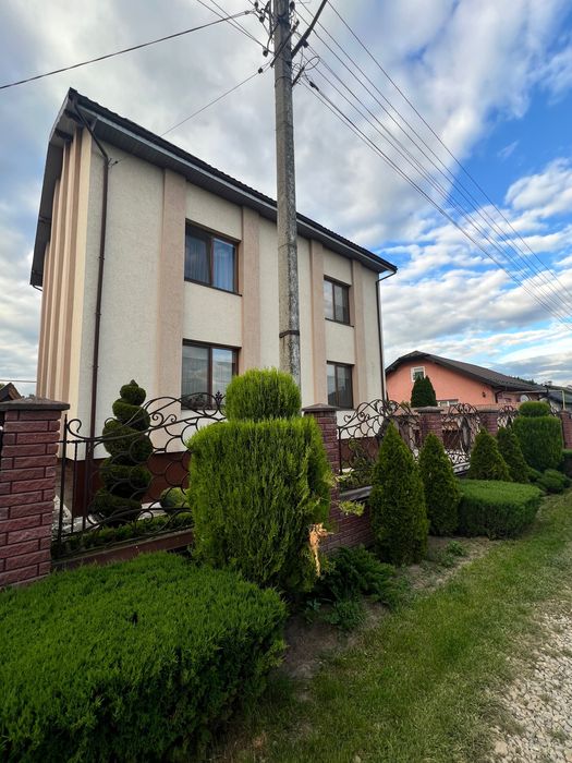 Продаю класний,стильний будинок,всього 10хв до Парку Шевченка та Озера