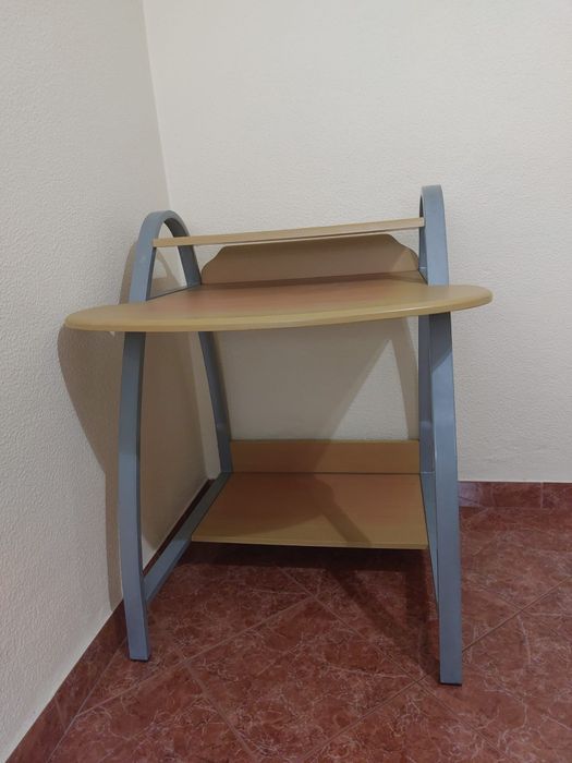 Secretaria de madeira