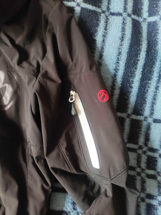 Kurtka First B roz XL.  Tec  3000