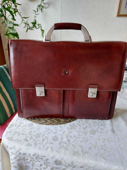 Чоловічий шкіряний портфель