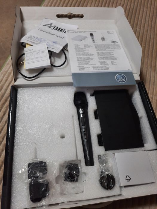 Продам радіомікрофон AKG