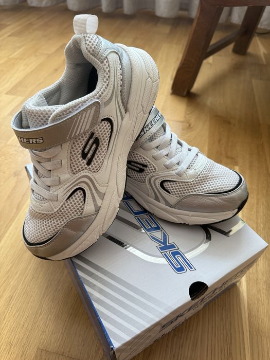 Skechers кросівки 37 р