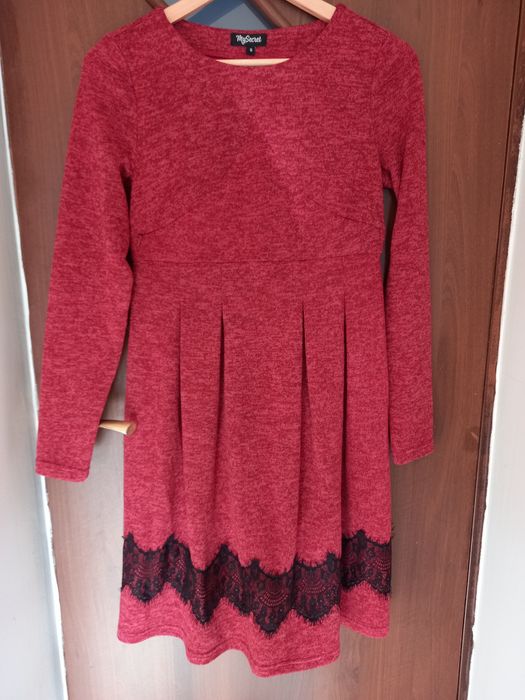 Продам плаття для годуючих мам.