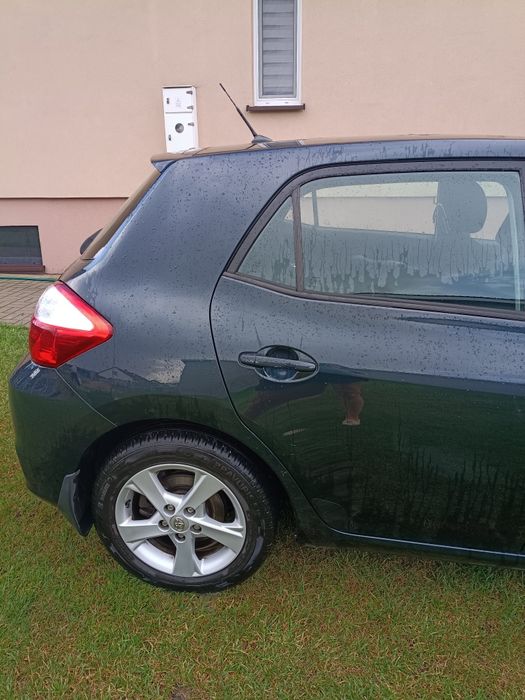 Sprzedam Toyotę Auris