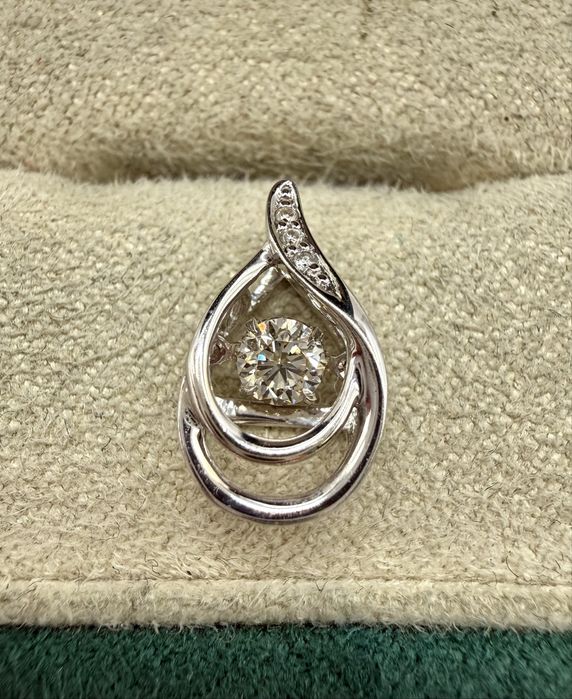 Złota zawieszka 585 z diamentami 0,18ct VS1/I