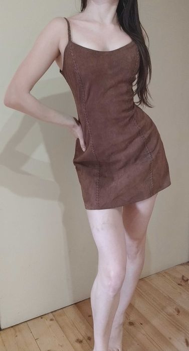 sukienka krótka zamszowa pleciona na lato piękna Pocahontas brązowa