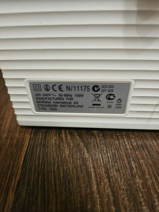 Продам оверлок Bernina 700D