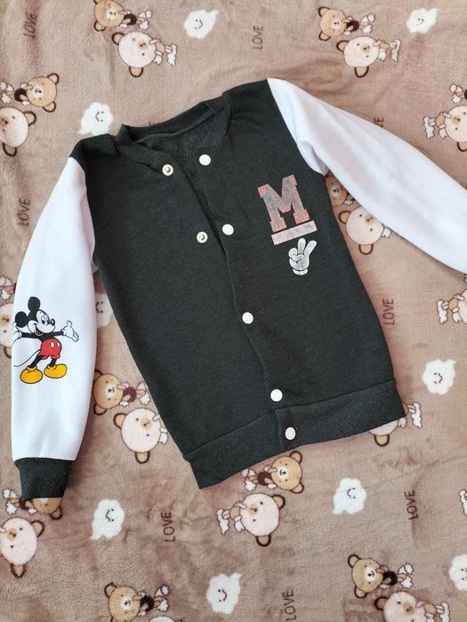 Одяг дитячий/ костюм/джинси.