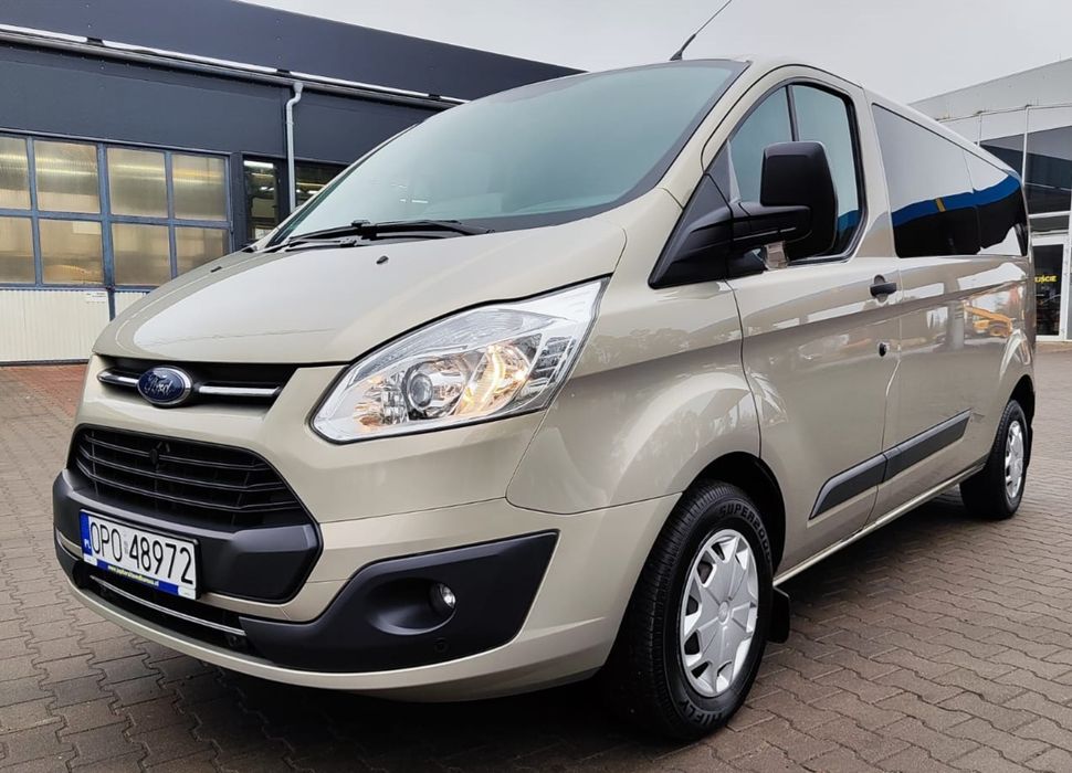 Wynajem busów 9 osobowych Ford Transit Custom