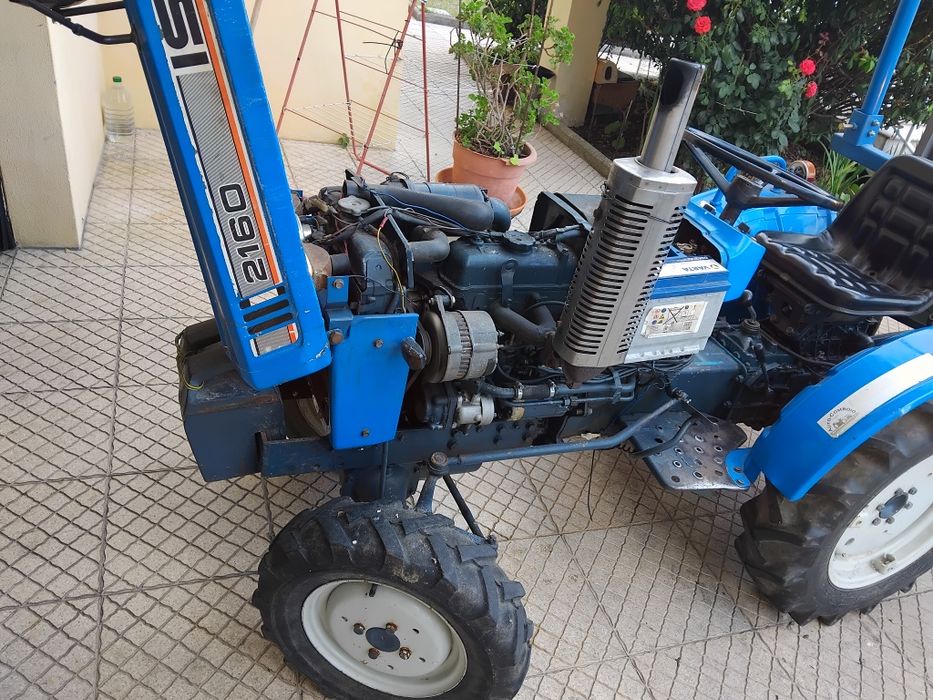 Trator isezi 2160 4x4