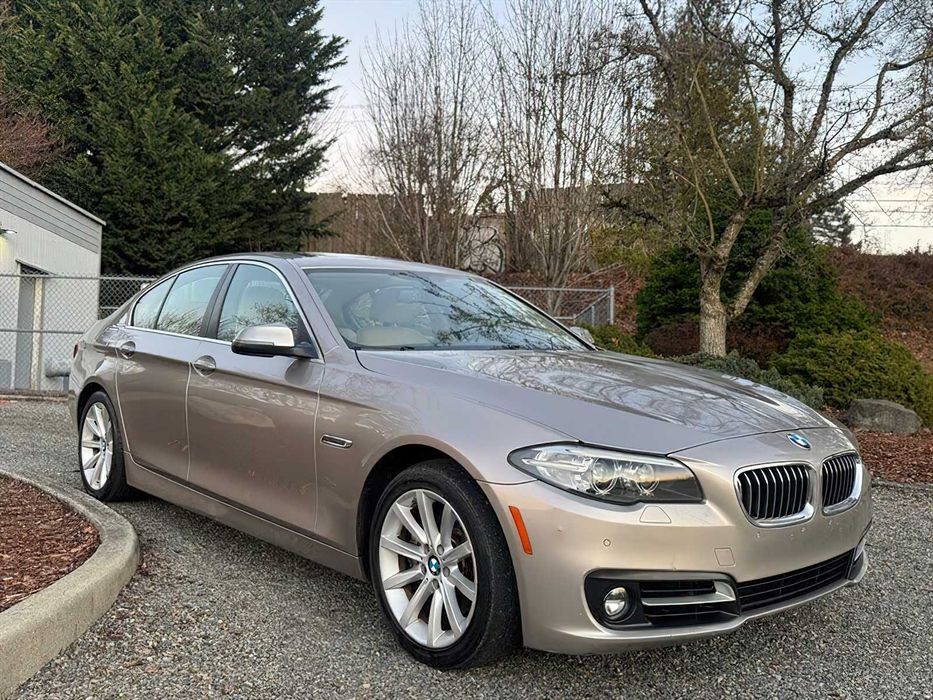 BMW 528I      2015