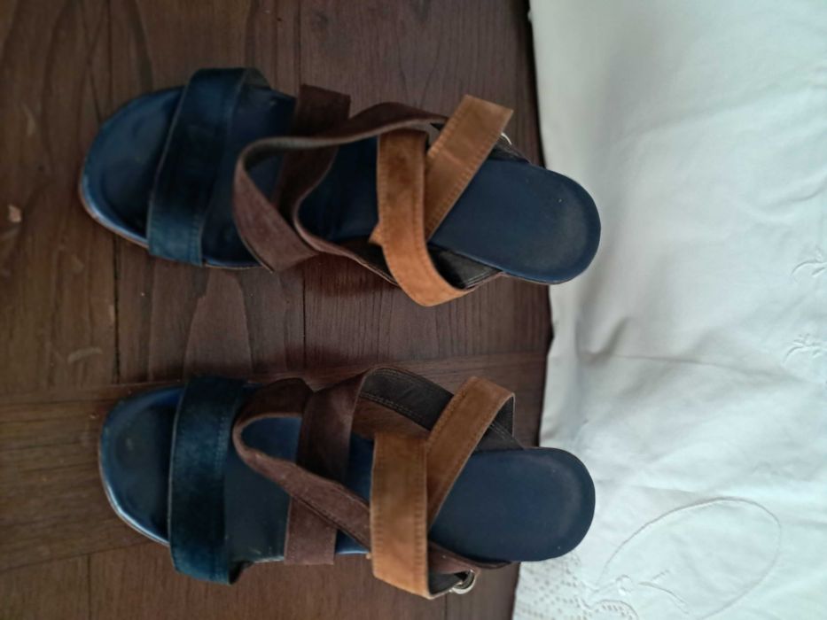 Sandálias de camurça