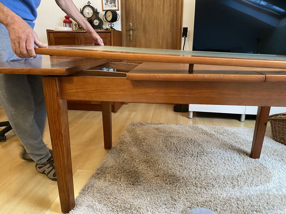 Mesa extensivel de cerejeira