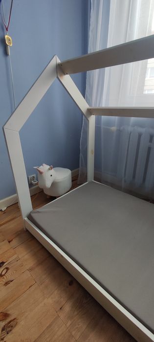 Łóżko domek  dla dziecka