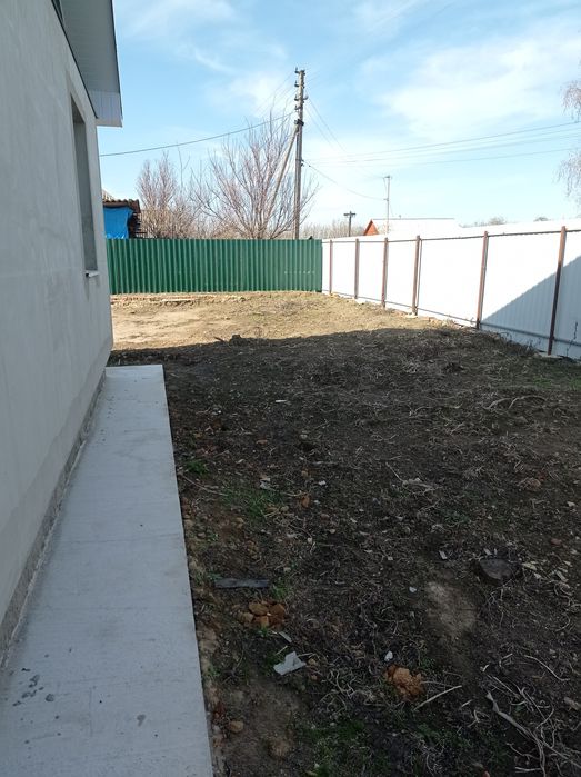 Новобудова біля міста Чернігів.