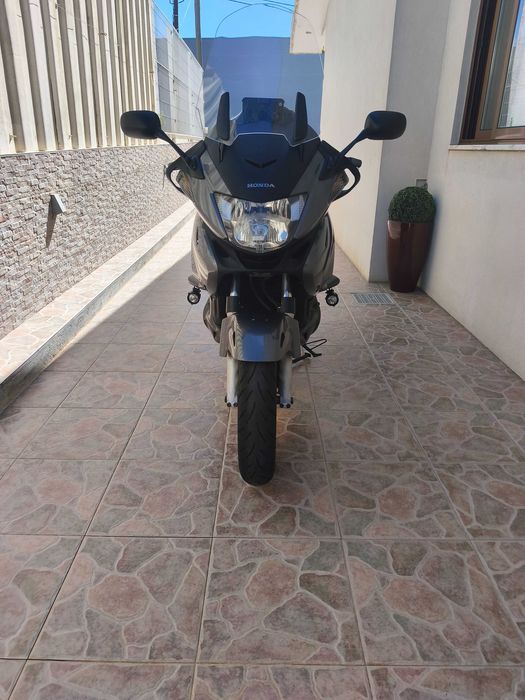 Honda Deauville 700
