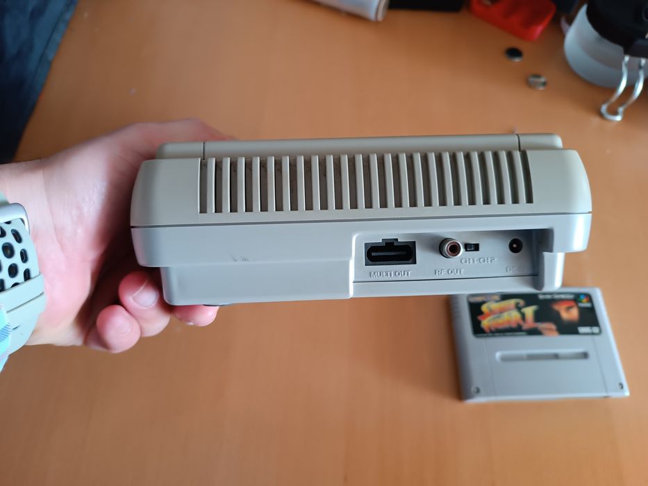 Super Famicom sem cabos e carregador + jogo