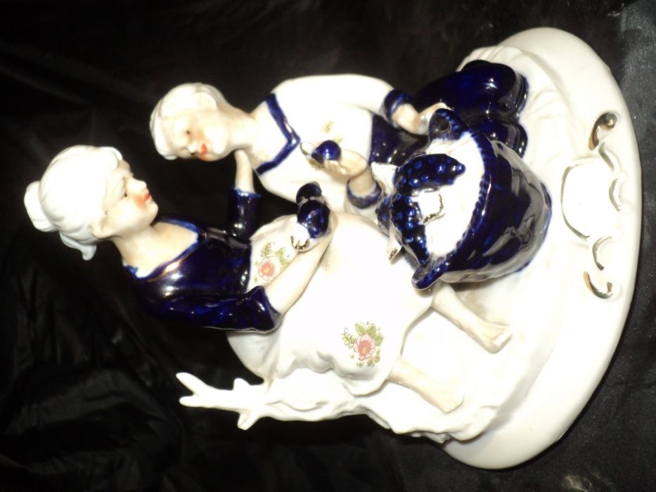 Статуэтка фарфоровая 18см из Франции старина антиквар эксклюзив подаро