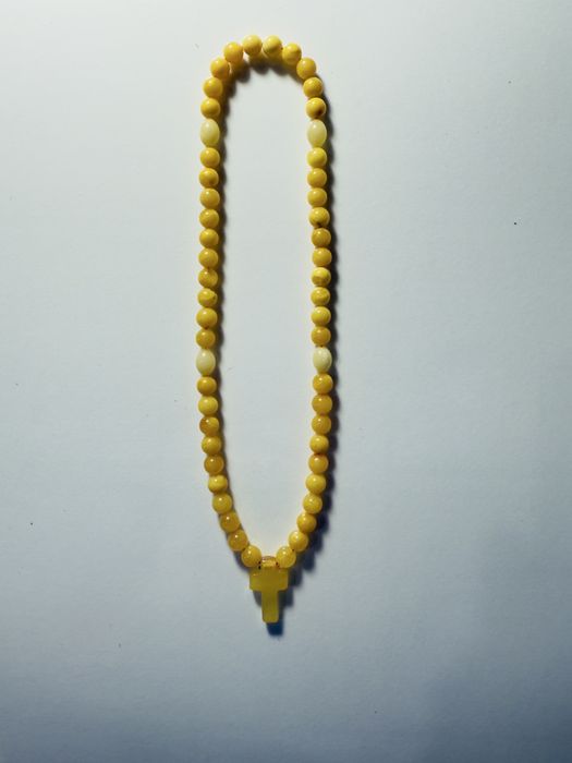 Чотки з натурального цільного бурштина