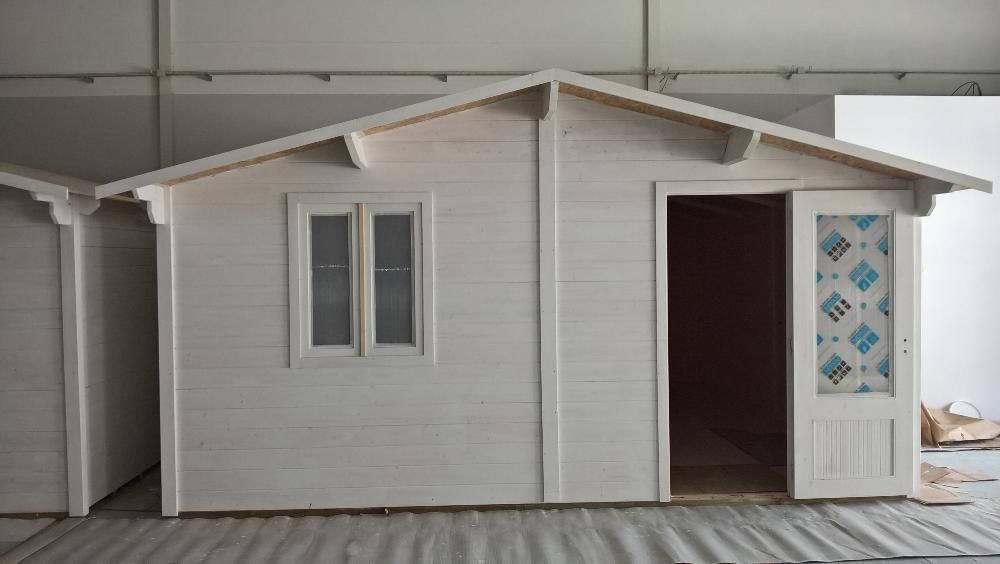 Abrigos de jardim e casas  em Madeira