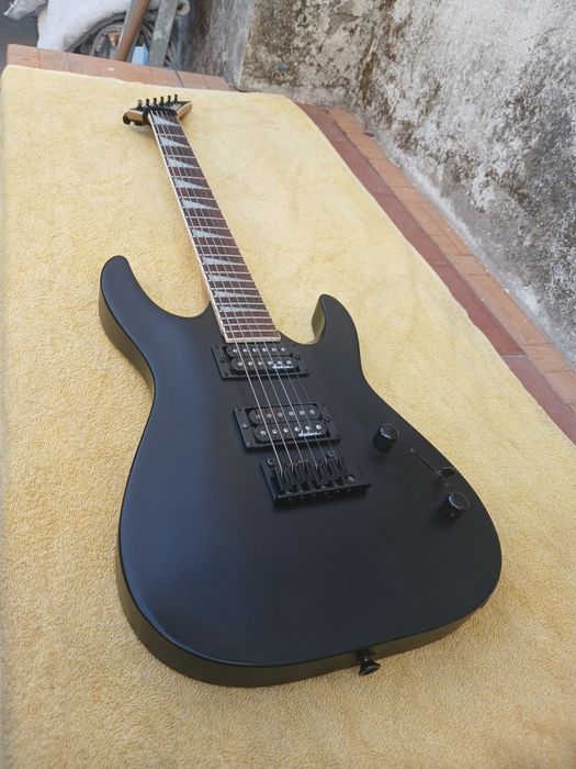 Jackson JS22 Matte Black (Nova Com Setup)