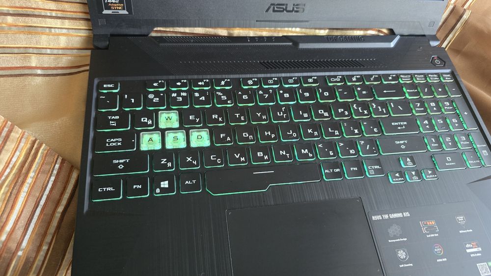 Asus tuf Rtx2060/ryzen 7 4800/16/512. Gaming f15,fx506
