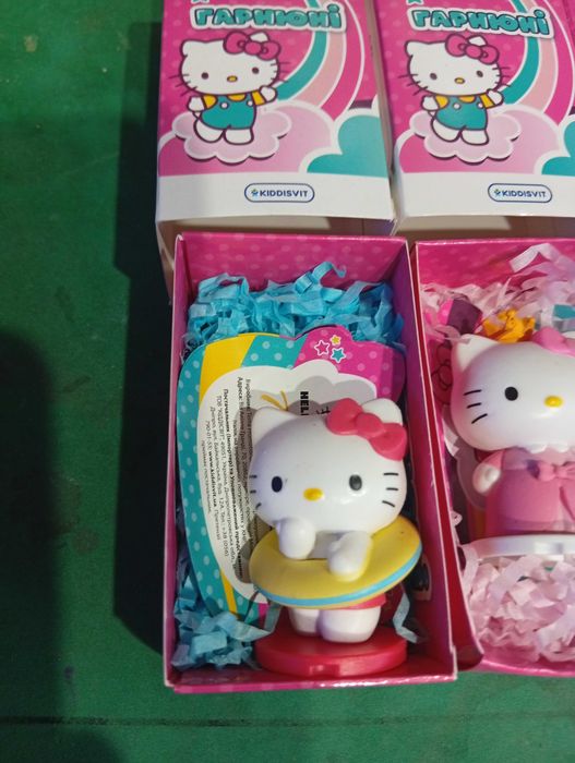 Фігурка Hello Kitty "гарнюні"