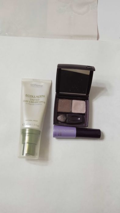 Набор: тушь новая, тени б.у