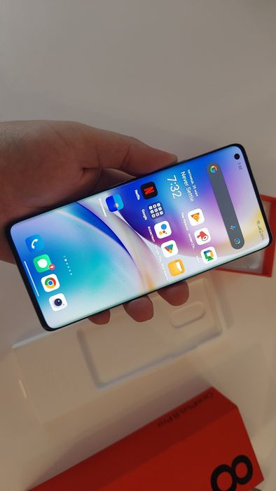 Продам One Plus 8 pro 12/256
