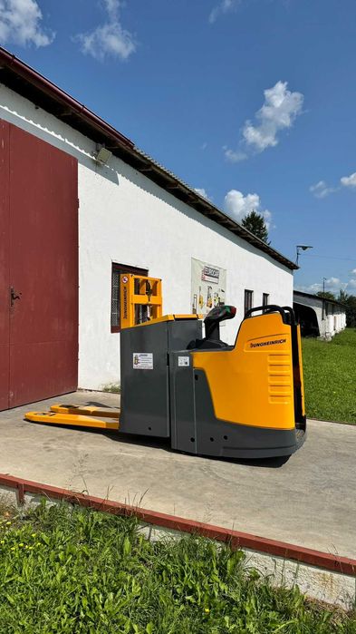 Навантажувач електроштабелер кара №977* Jungheinrich ERD220r 2t 198 см