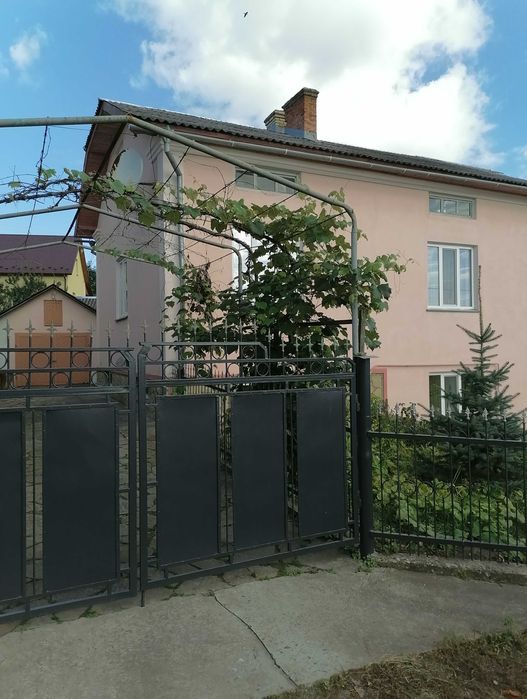 Продається будинок у м. Бучач