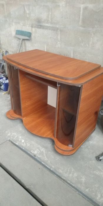 Продам тумбочку под телевізор