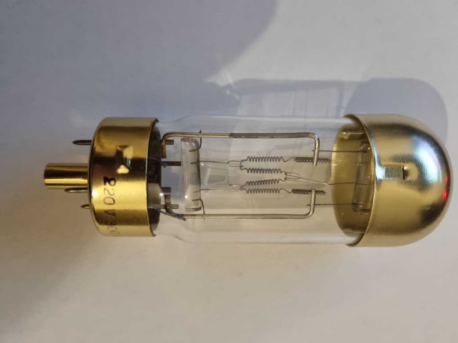Żarówka projekcyjna NARVA 220 V 300 W projektor