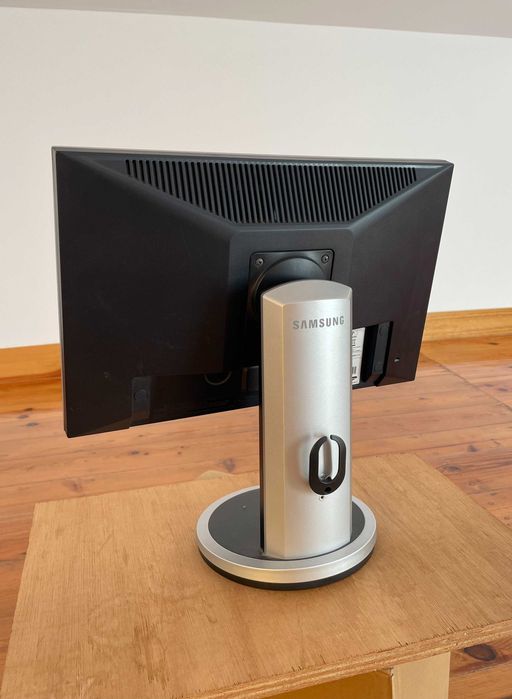 Monitor Samsung SyncMaster 940BW 19"