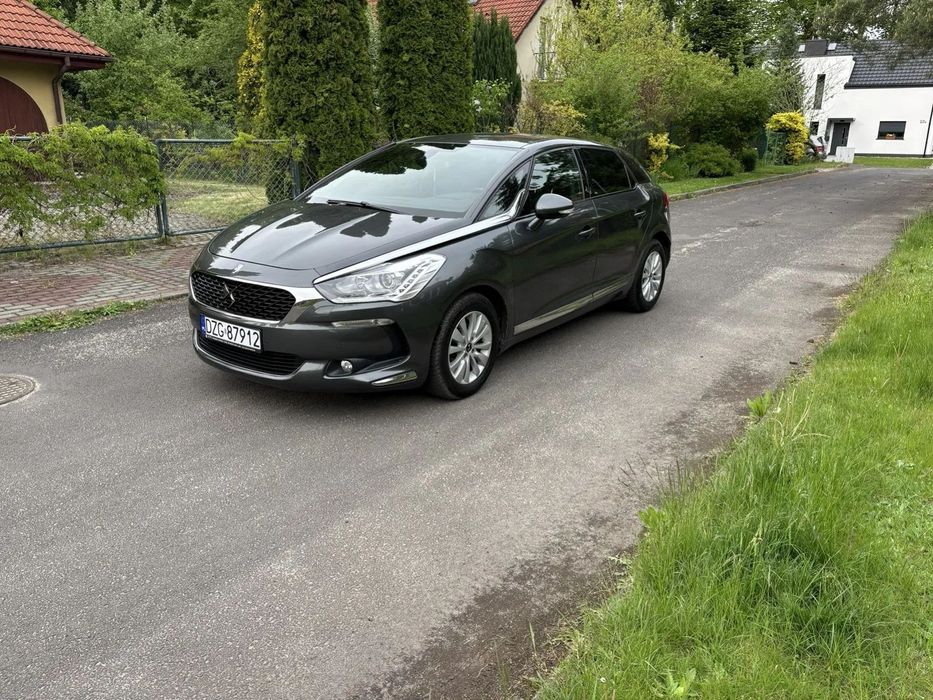 DS Automobiles DS 5