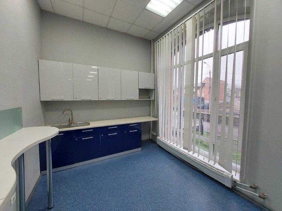 Продаж офісної будівлі на Подолі, м. Тараса  Шевченка (2300 м2)
