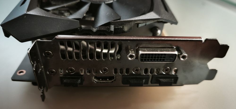 Placa gráfica ASUS RX580  8gb Strix triple fan