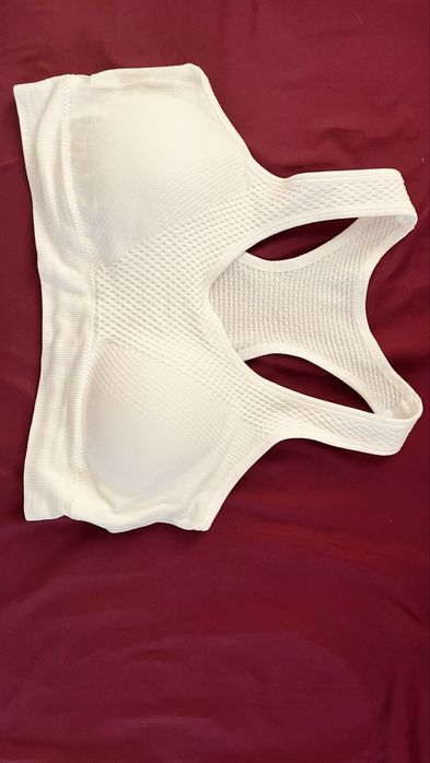 Продам жіночий топ, новий. Підійде на розміри 80C, 85A, 80B