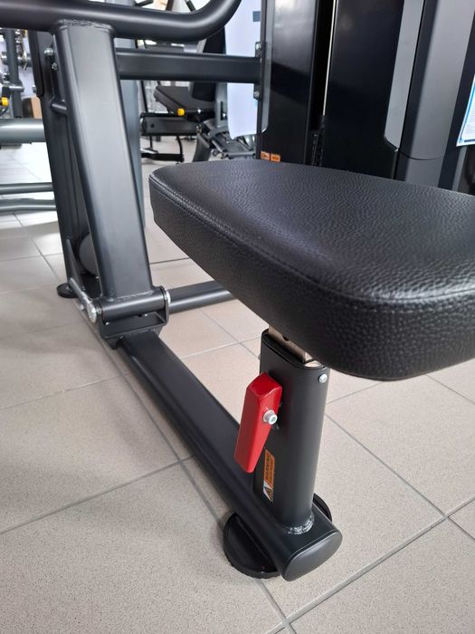 Urządzenie siłowe do ćwiczeń mięśni najszerszych grzbietu