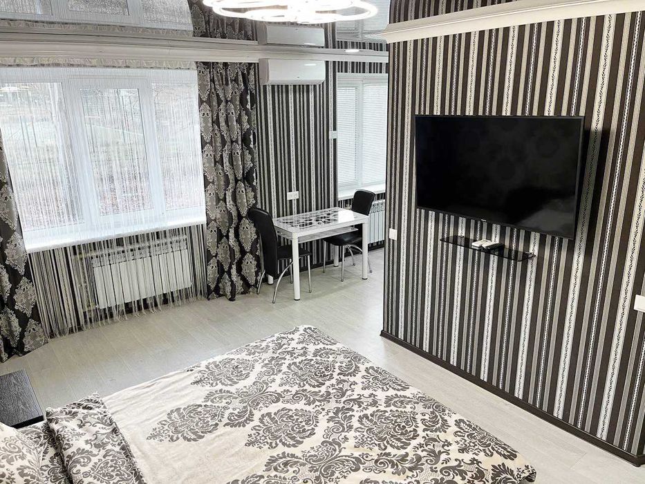VIP квартира Краматорськ, ЦЕНТР - прям біля ЦУМу, 1 поверх (вул. Двірцева 8)