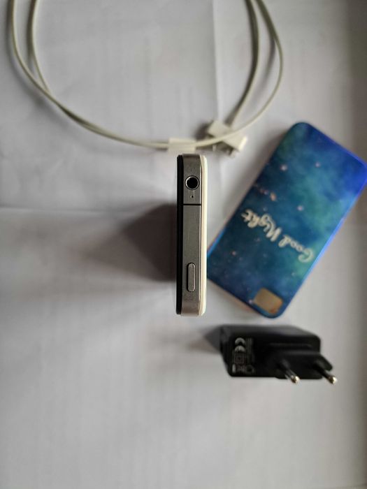 iPhone 4. 16Gb Black б/у.