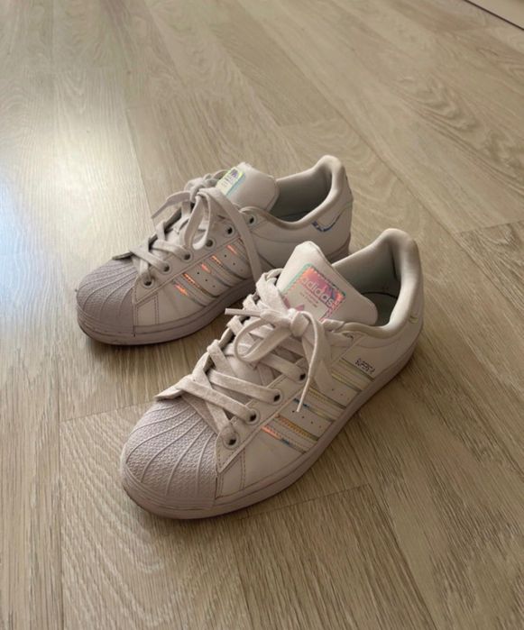 Adidas Superstar J białe r. 37 1/3